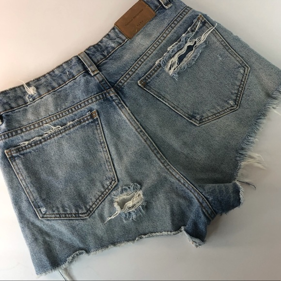 Zara denim cutoff shorts embroidered rose - Picture 3 of 8